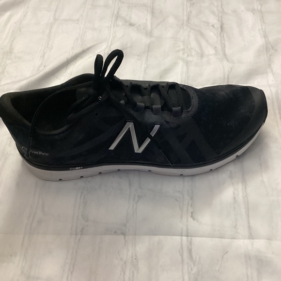 NEW BALANCE  SNEAKERS ( Size: 10) (;Color: Dark Blue/Black):PREOWNED - Picture 1 of 7